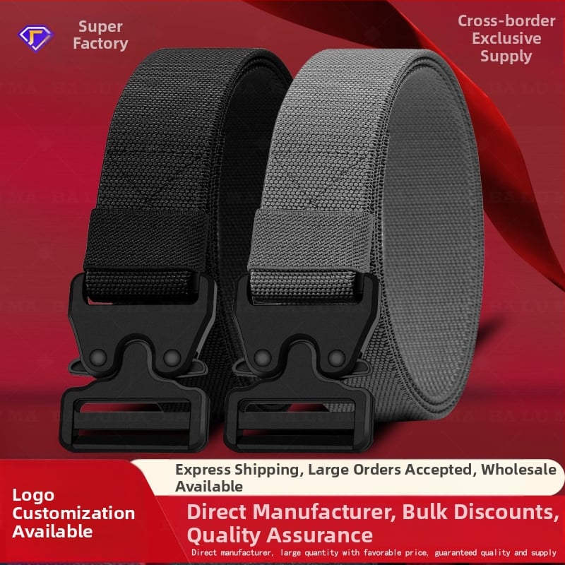 Curea de bărbați din pânză, cataramă din plastic, închidere cu catarama, lățime 2–4 cm, talie elastică.