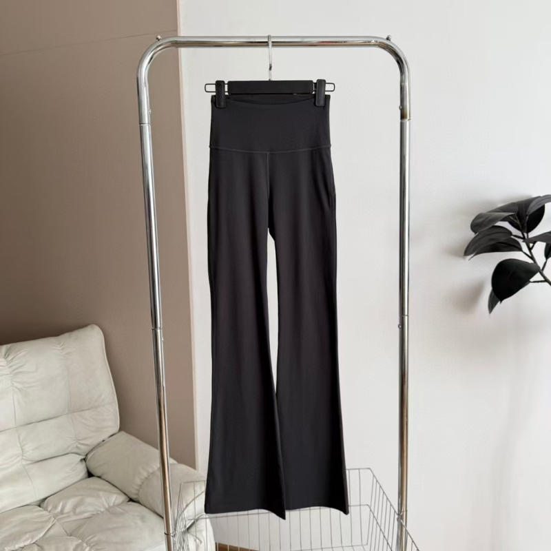 Ženske flared joga hlače s visokim strukom, učvršćivanje stražnjice, nylon-spandex smjesa, tanke, geometrijski uzorak, bootcut kroj