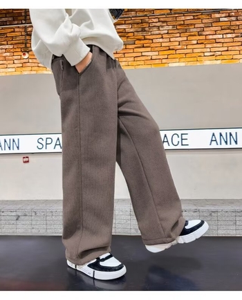 Fiúknak szóló széles lábú nadrág fleece-béléses pamutból, mindennapi sportos nadrág ősz-tél 2025