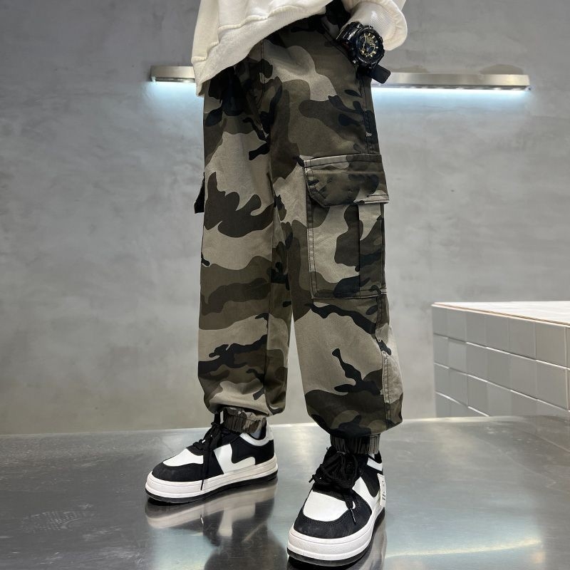 Gyerekeknek készült cargo nadrág, bolyhosított poliészter, 65% poliészester, középmagas derekú elasztikus derékszíj, 3–8 éveseknek