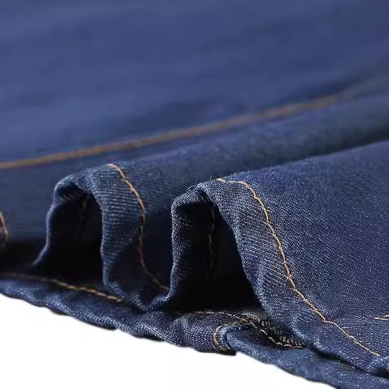 Traper haljina bez naramenica, visokim strukom, A-linija, srednja duljina