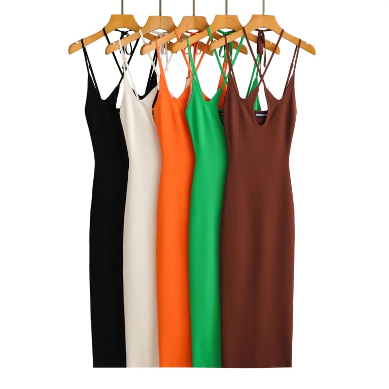 Pamutból készült halternyakú ujjatlan ruha, hosszú, csípőre simuló sziluettel, vasalásmentes, 2024 tavasz