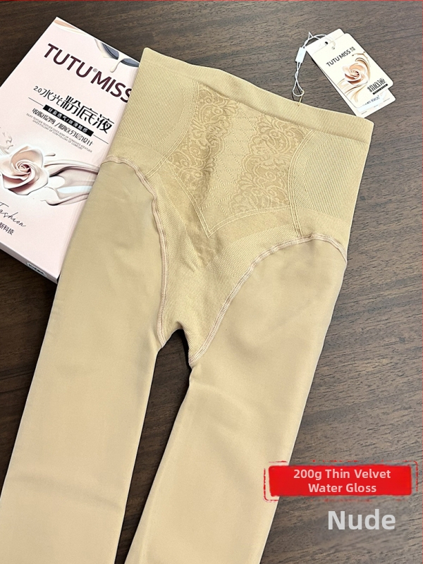 Nylon harisnya fenntartja a fenék emelését, egyszínű mintázat, közepes vastagság, T-crotch