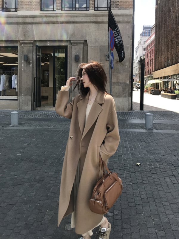 Ženski vuneni kaput – dvostrani, 95% vuna, dugačak kroj, ovratnik tipa saka, bez glačanja