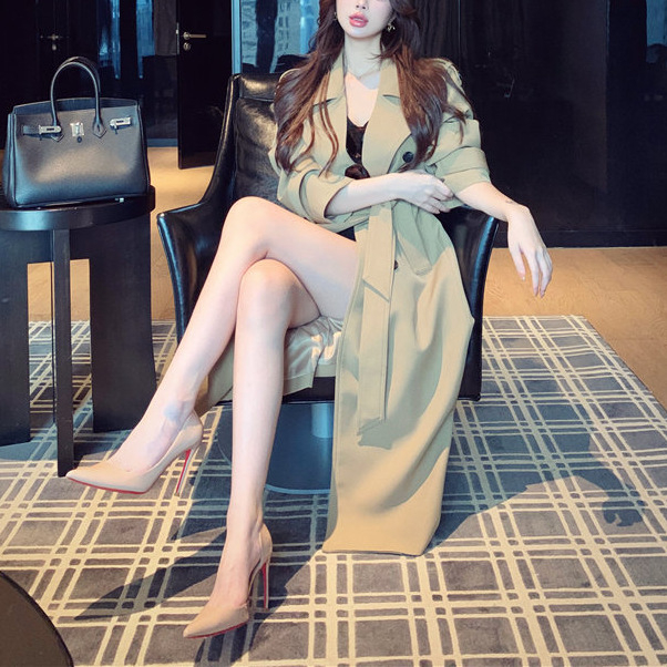 Дамски тренчкот с двойно закопчаване, полиестер, дълга дължина (80–100 cm), яка в стил костюм, дълги ръкави