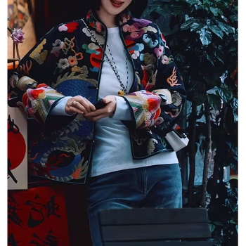Ženska jakna s izvezenim kineskim stilom, slobodan kroj, poliester, dugi rukavi, okrugli ovratnik, tehnika kolage/šivanja