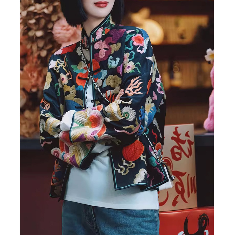 Ženska jakna s izvezenim kineskim stilom, slobodan kroj, poliester, dugi rukavi, okrugli ovratnik, tehnika kolage/šivanja