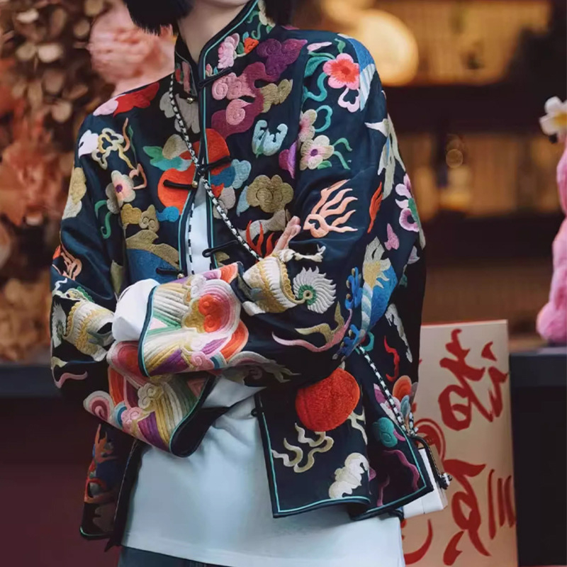 Ženska jakna s izvezenim kineskim stilom, slobodan kroj, poliester, dugi rukavi, okrugli ovratnik, tehnika kolage/šivanja