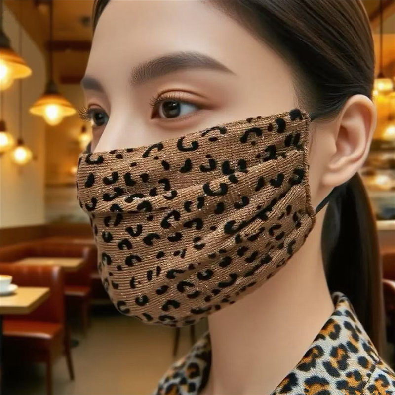 Pamut leopárd mintás maszk, dupla rétegű, fülhez rögzíthető, porvédő, légáteresztő, felnőtteknek