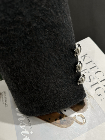 Ženski dvostrani vuneni kaput, grafitno siva, ležeran kroj, dvostruko kopčanje, ovratnik sakoa, standardna duljina (50–65 cm)