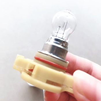 Auto halogénová žiarovka PSX24W pre brzdové svetlá, smerovky a hmlovky, 12V, 24W, 4300K, 400-550 lm