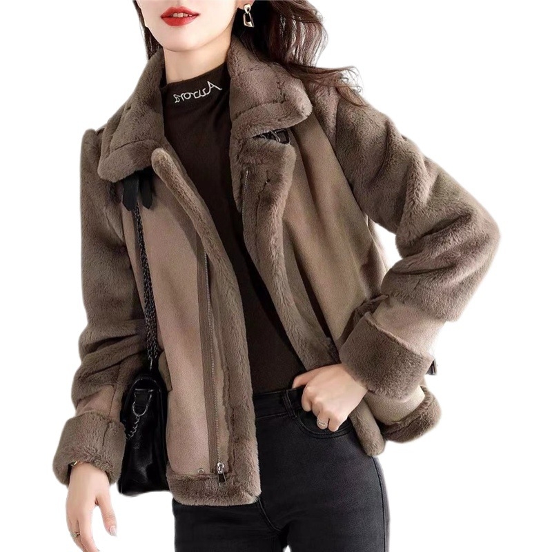 Дамско палто от полиестер – свободна кройка, дълги ръкави, яка, детайли с шевове