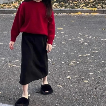 Lányoknak készült hosszú, A-vonalú vállpántos szoknya, 91–95% pamut, pamut bélés, téli viselet