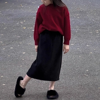 Lányoknak készült hosszú, A-vonalú vállpántos szoknya, 91–95% pamut, pamut bélés, téli viselet