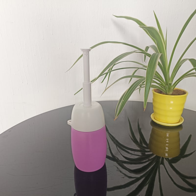 Ručný prenosný irigator pre poporodnú hygienu, nastaviteľný tlak vody, samočistiaca tryska, nastaviteľná vzdialenosť otvorov 80–200, model P013-01, ABS