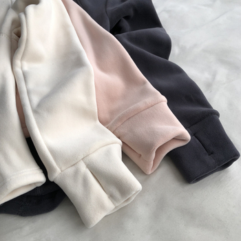 Női dzseki álló gallérral, szűk fazon, cipzár, hosszú ujjú, vastag anyag