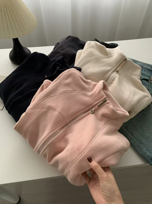 Női dzseki álló gallérral, szűk fazon, cipzár, hosszú ujjú, vastag anyag