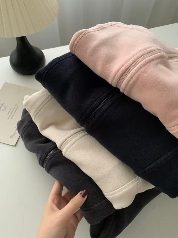 Női dzseki álló gallérral, szűk fazon, cipzár, hosszú ujjú, vastag anyag