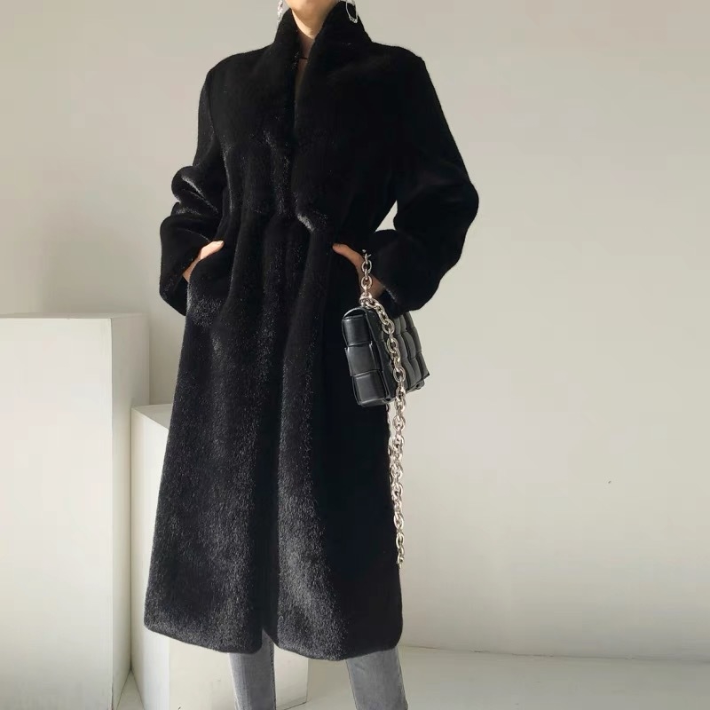 Dugi ženski kaput od umjetnog krzna, elegantan stil, ovratnik s polu-stalnim visokim dijelom, duljina 80–100 cm, zima 2025
