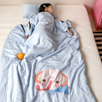 Gyerekeknek szóló alvózsák / takaró, 100% pamut anyag, súly 1.6-2 kg, töltet 20% szója rost + 80% poliészter rost, egyszerű stílus