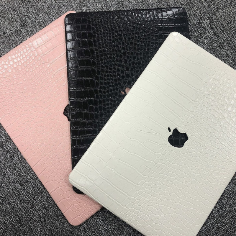 Husă de protecție MacBook Pro/Air – textură de crocodil, plastic și piele artificială, 2022
