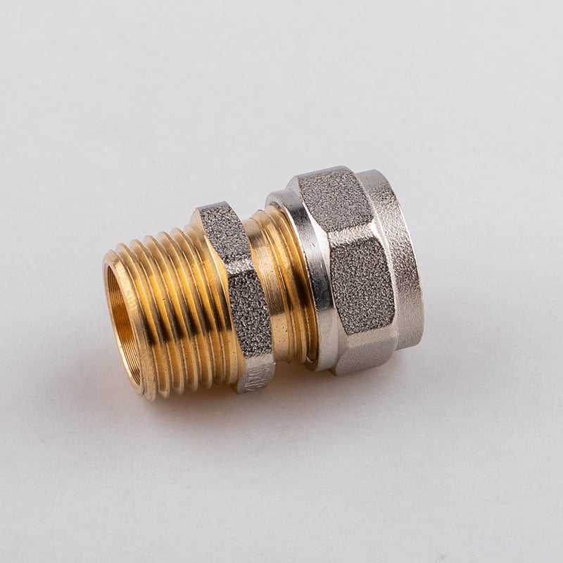 Αλουμινοπλαστικά εξαρτήματα σωληνώσεων με εσωτερικές και εξωτερικές βίδες για ζεστό και κρύο νερό, διαμέτρους 1/2–32, δυνατότητα εξατομίκευσης επεξεργασίας