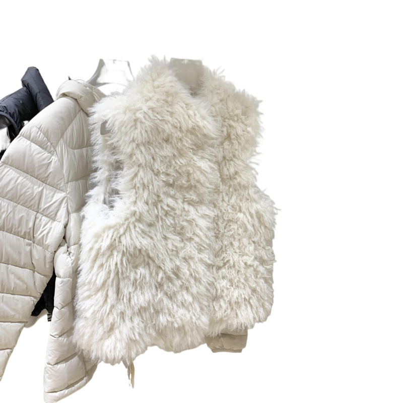 Női ujjatlan műszőrmés mellény lehajtható gallérral, szabályos hosszúságú, anyag: imitált gyapjú