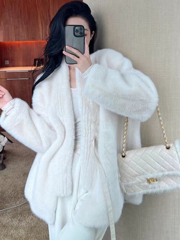 Kozni kaput s V izrezom, dugi rukavi, srednja duljina 50-65 cm, Mink Velvet krzno, poliester