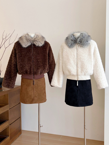 Ženski kratki kaput od umjetnog krzna s velikim ovratnikom, umjetna ovčja vuna, dugi rukavi, slatkog stila, zima 2025