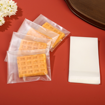 Sac autoadeziv mat pentru ambalaj de cofetărie, semi-transparent, material compozit, personalizare disponibilă