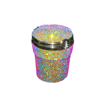 Auto pepeljara s kapom i LED svjetlom, dijamantni ugradnja, viseći dizajn s ventilacijom, plastično tijelo (Materijal: Plastika; Opseg primjene: Auto unutrašnje/ vanjsko; Težina: 120; Šifra artikla: JL0028; Prilagodba: Da)