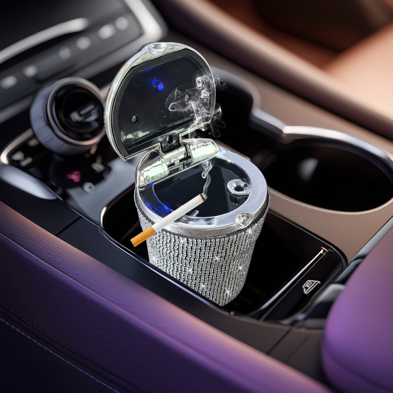 Auto pepeljara s kapom i LED svjetlom, dijamantni ugradnja, viseći dizajn s ventilacijom, plastično tijelo (Materijal: Plastika; Opseg primjene: Auto unutrašnje/ vanjsko; Težina: 120; Šifra artikla: JL0028; Prilagodba: Da)