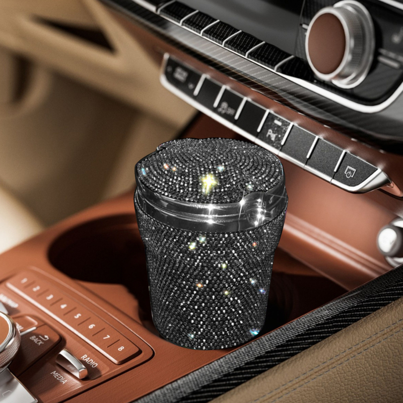 Auto pepeljara s kapom i LED svjetlom, dijamantni ugradnja, viseći dizajn s ventilacijom, plastično tijelo (Materijal: Plastika; Opseg primjene: Auto unutrašnje/ vanjsko; Težina: 120; Šifra artikla: JL0028; Prilagodba: Da)