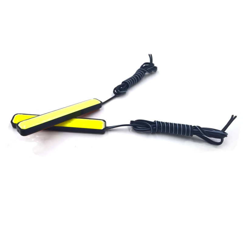 COB LED stražnje svjetlo za automobile i motocikle — 12V, 3W, 5500K, vijek trajanja 15000h.