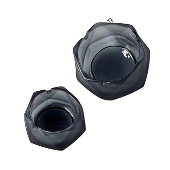 Pepeljara od matovanog stakla – gravirani dizajn | Brand: Unique | Dekor stolni za dom ili ured