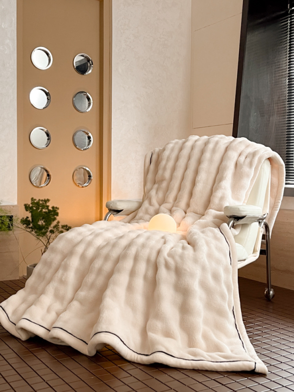 Flanel takaró egyszínű, poliészter, súly 300–500 g, egy rétegű, téli használatra