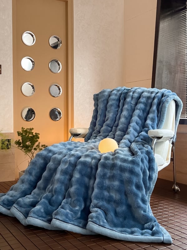 Flanel takaró egyszínű, poliészter, súly 300–500 g, egy rétegű, téli használatra