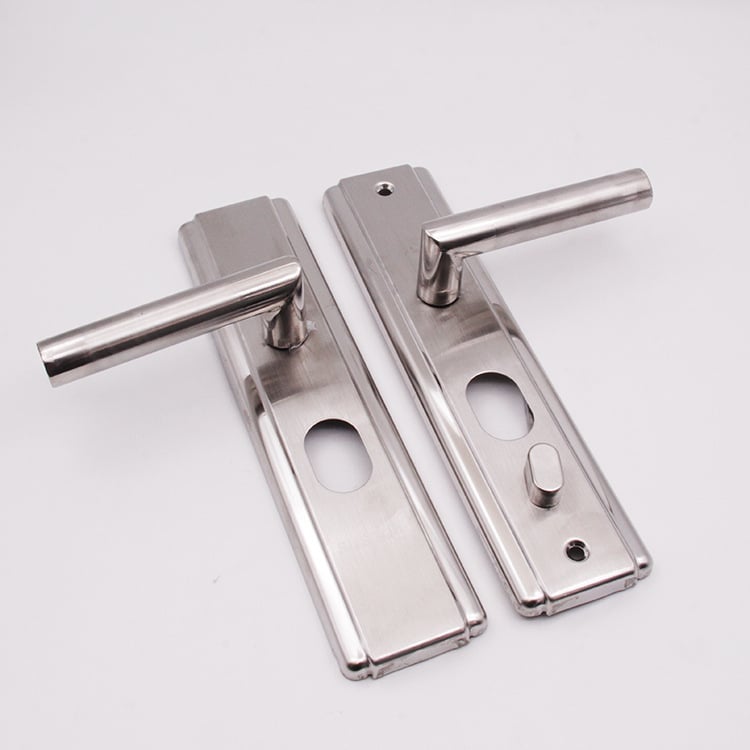 Ručka i brava za sigurnosna vrata – nehrđajući čelik, model 5700, moderan minimalistički stil