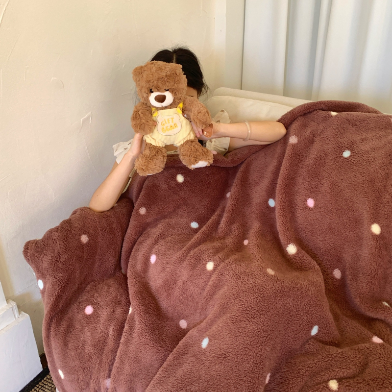 Tej-velúr pléd Milk Velvet Fleece - Graffiti minta, 500-800 g, típus Milk blanket, INS stílus, minden évszakban alkalmas