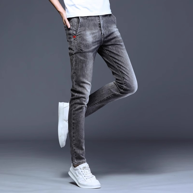 Muške traperice od pamuka s elastinom, srednji struk, straight kroj, kopčanje na gumbe, 3D krojenje