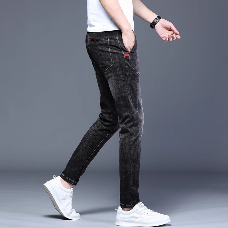 Muške traperice od pamuka s elastinom, srednji struk, straight kroj, kopčanje na gumbe, 3D krojenje