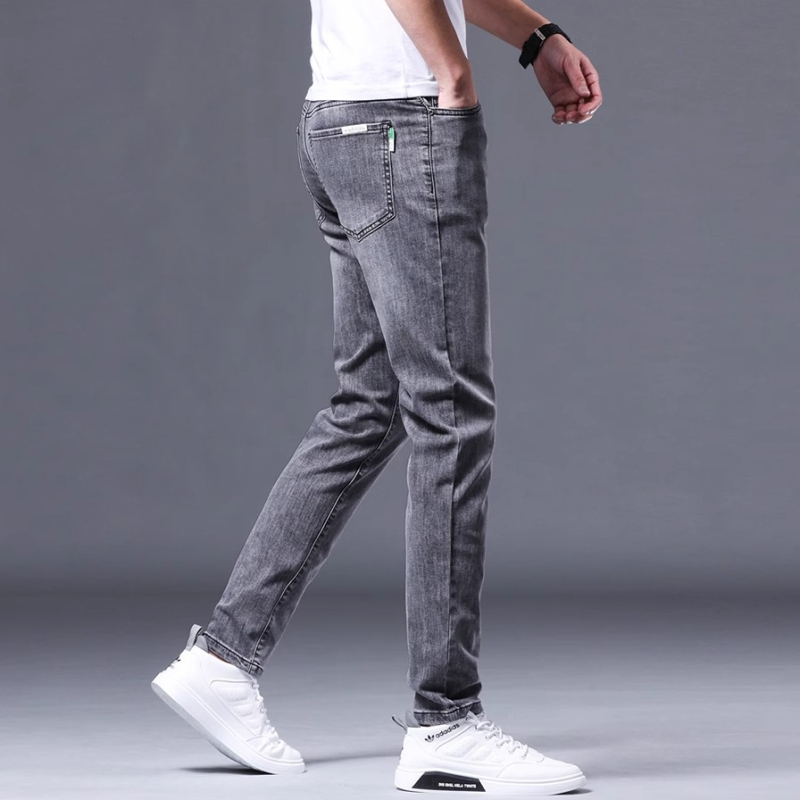 Muške traperice od pamuka s elastinom, srednji struk, straight kroj, kopčanje na gumbe, 3D krojenje