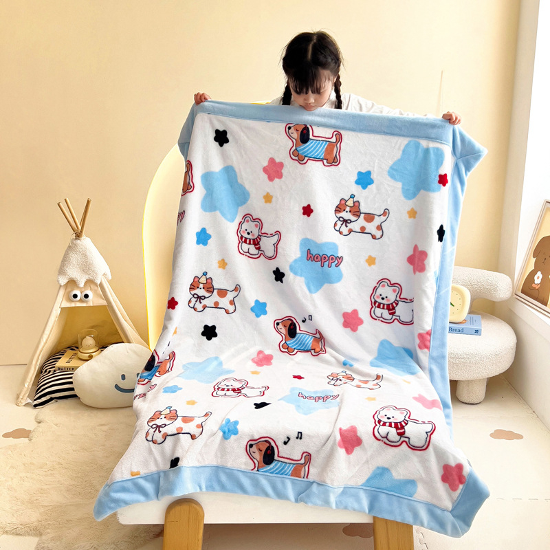 Gyerekeknek szóló tej-velúr pléd, rajzolt minta, poliészter rost, 300 g alatt, egész éves használatra