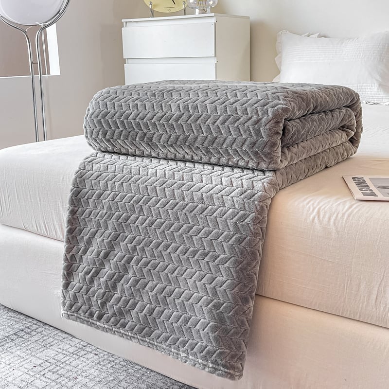 Isna flanel takaró – egyszínű, modern minimalist stílus, minden évszakra alkalmas, testreszabható