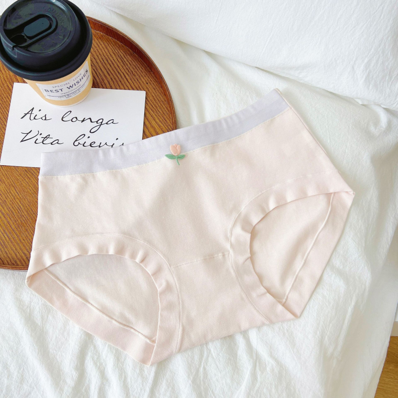Női pamut antibakteriális, lélegző alsónemű, középmagas derekú, egyszínű, ágyéktáji bélés 50-70% pamut