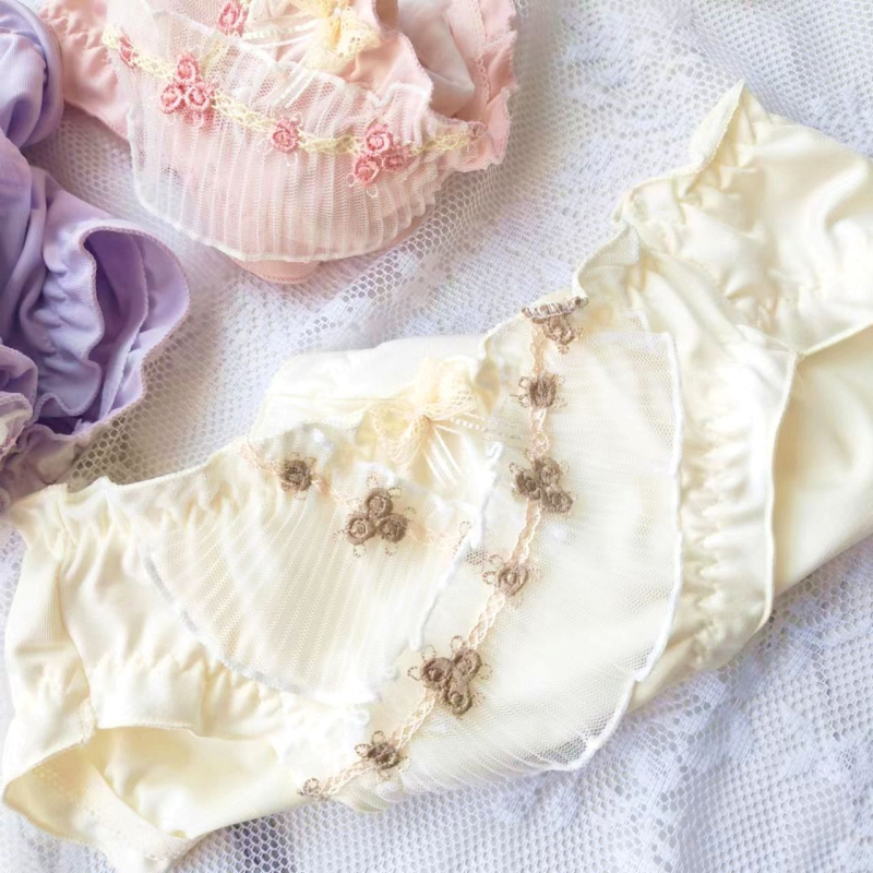 Ženske gaćice od Milk Silk, srednji pojas, pamučna podstava u području prepona, tkanina sa Spandexom