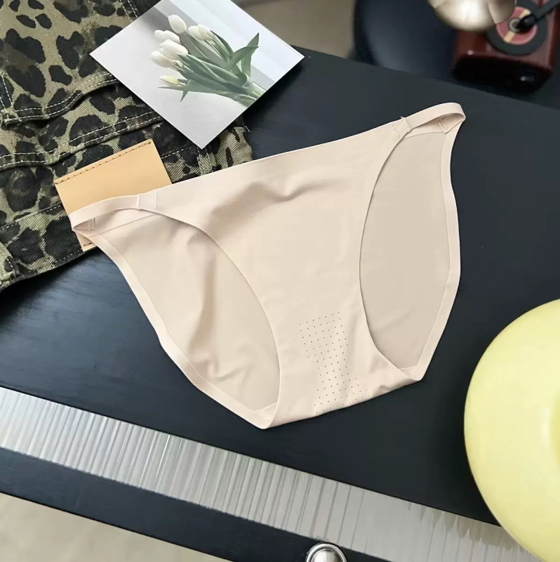 Djevojačke gaćice od Ice Silk, niska struka, prozračne, brzo se suše, pamuk podstava, nylon 70–80%