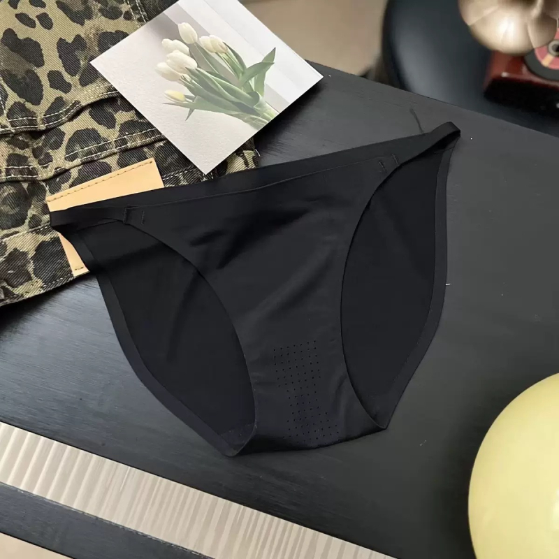 Djevojačke gaćice od Ice Silk, niska struka, prozračne, brzo se suše, pamuk podstava, nylon 70–80%