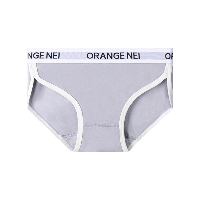 Ženske gaćice od modalnog materijala (90–95%), podstava od Mulberry svile (<30%), srednja visina struka, uzorak u boji usklađen