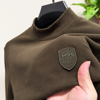 Termo majica s kapuljačom, lagani luksuzni stil; tkanina na bazi viskoze; izvezeni detalji; gusta, topla površina.